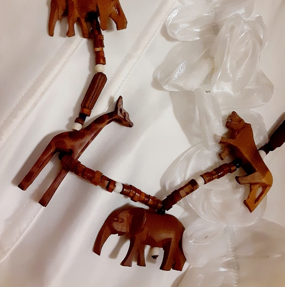 Jewelry - Handcrafted Safari Animal Bead Necklace